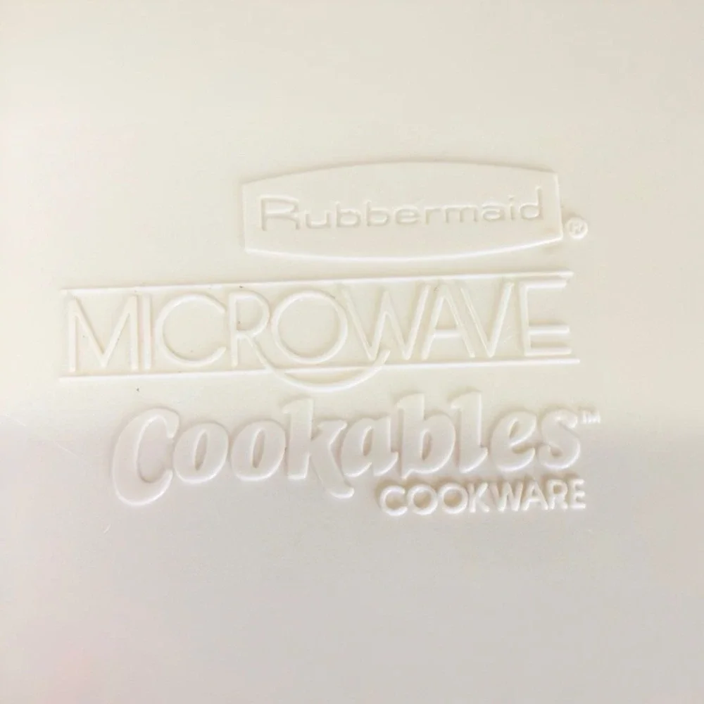 Vintage‎ Rubbermaid Microwave Baking Cooking Cookware Muffin and Cake Pan
